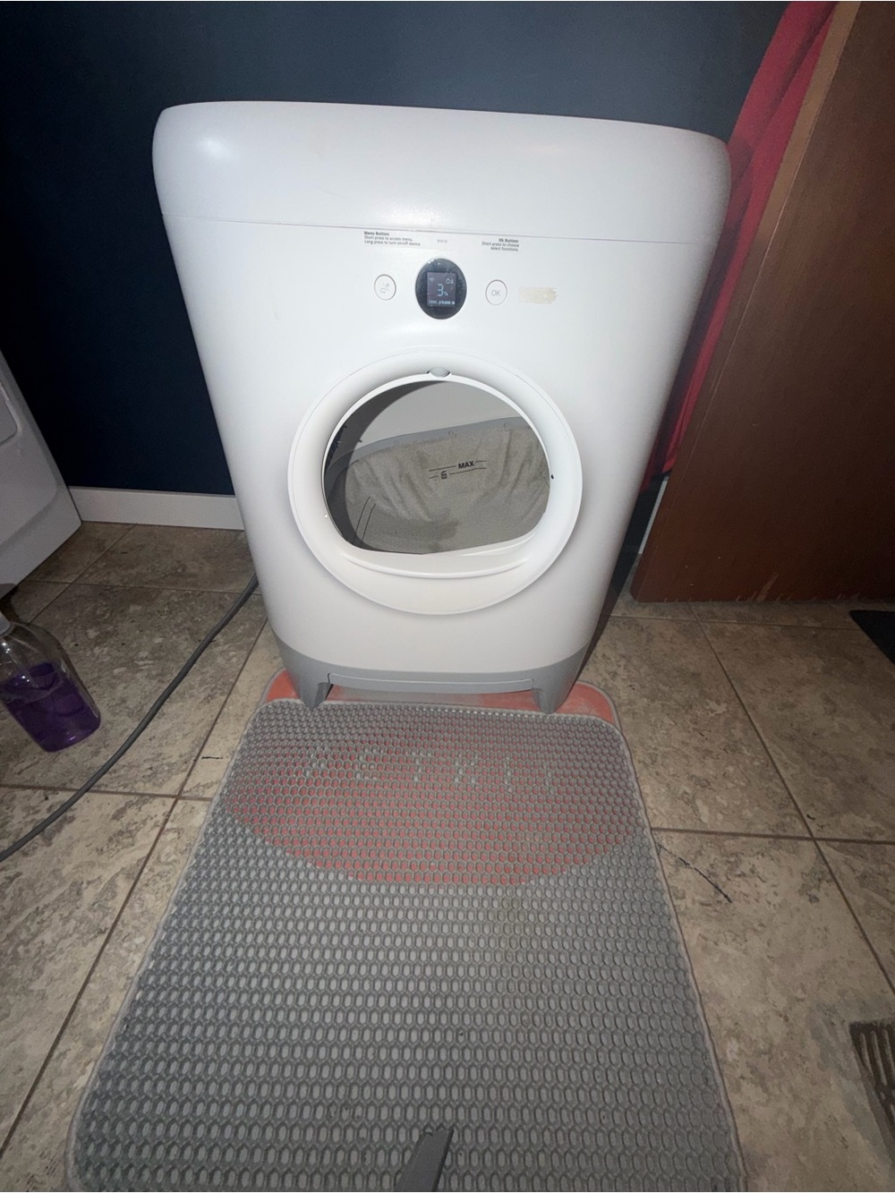 Automatic Litter Box with 8 bottles of purifying liquid